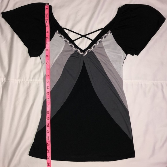 Blouse V-Neck Size Small Black Top with Gray and White Design - Picture 6 of 6